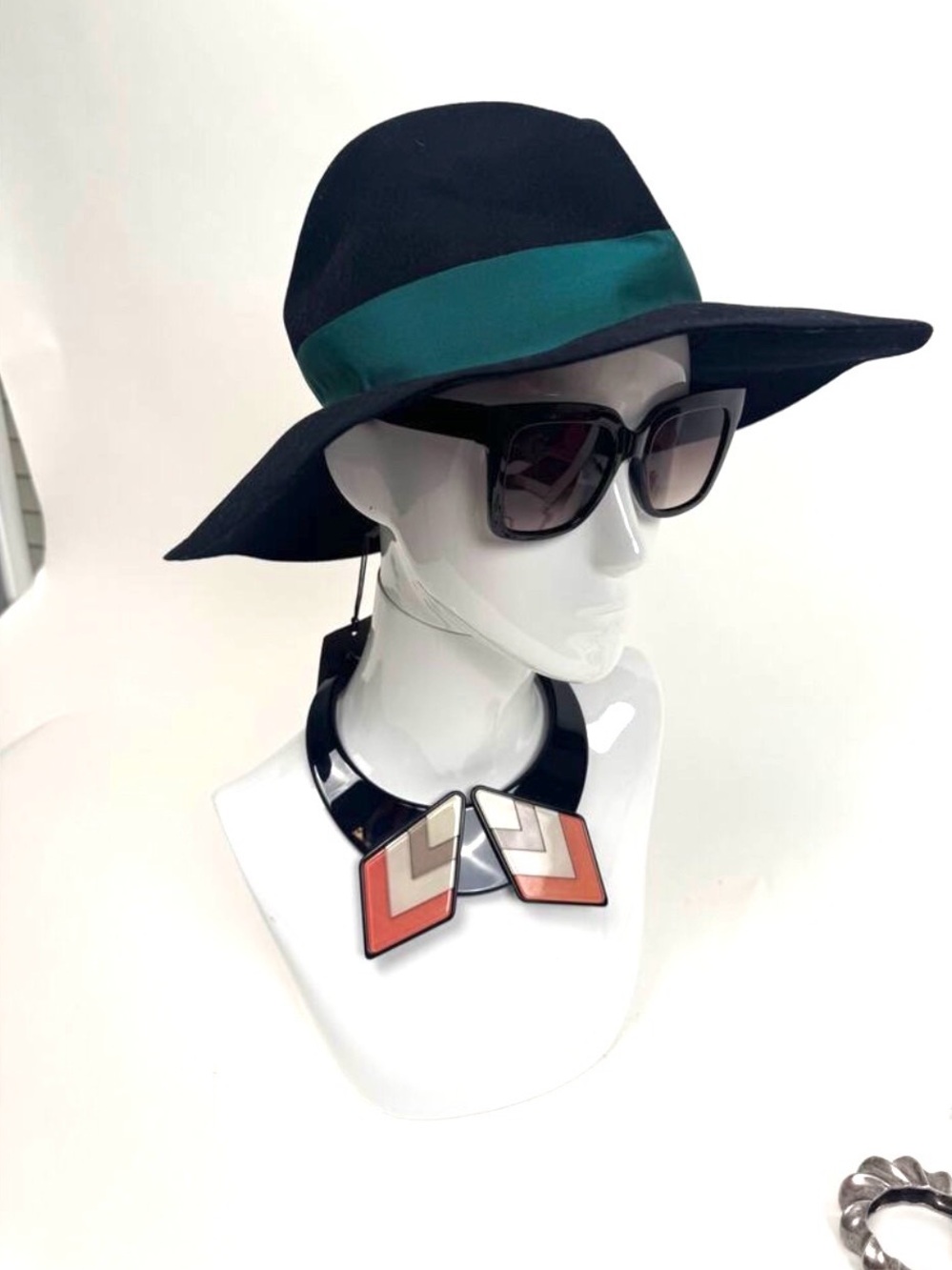 Emporio Armani 2010 Archival Geometric Resin Statement Collar Necklace Box